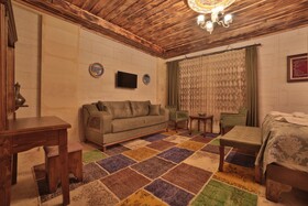 Caravanserai Inn Hotel