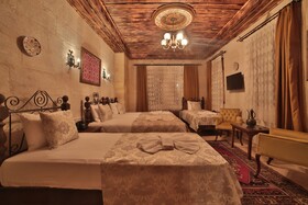 Caravanserai Inn Hotel