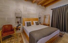 Concept Cave Suites