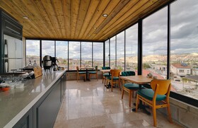 Concept Cave Suites