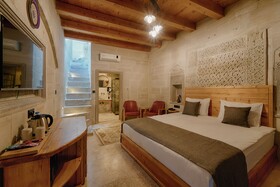 Concept Cave Suites