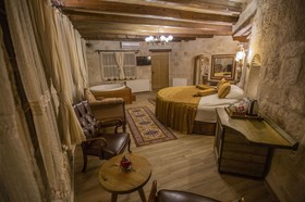 Divan Cave House