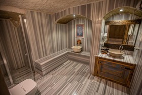 Divan Cave House