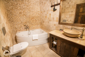 Elegance Cave Suites