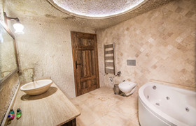 Elegance Cave Suites