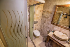 Elegance Cave Suites