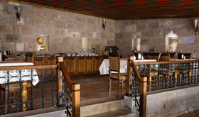 Elegance Cave Suites