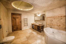Elegance Cave Suites