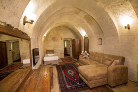 Elegance Cave Suites