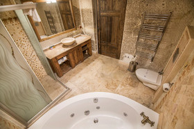 Elegance Cave Suites