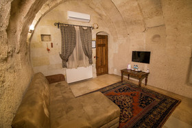 Elegance Cave Suites