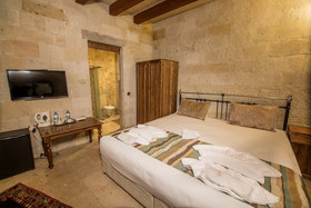 Elegance Cave Suites