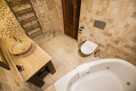 Elegance Cave Suites