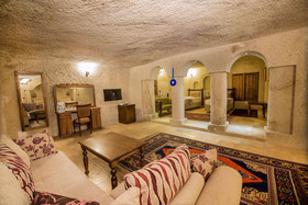 Elegance Cave Suites