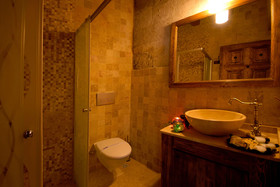 Elegance Cave Suites