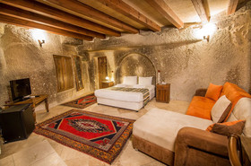 Elegance Cave Suites