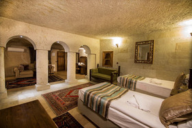 Elegance Cave Suites