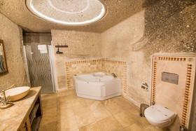 Elegance Cave Suites