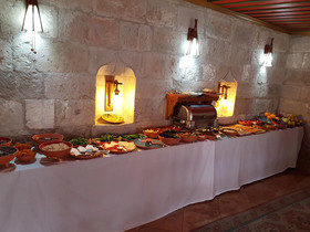 Elegance Cave Suites
