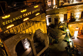 Elegance Cave Suites