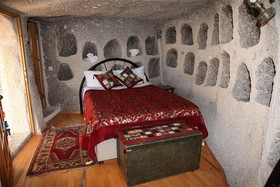 Elif Star Cave