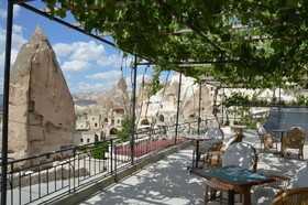 Elite Cave Suites