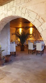 Elite Cave Suites