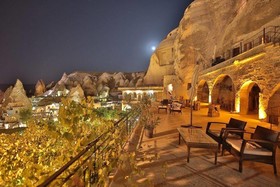 Elite Cave Suites