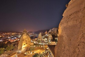 Elite Cave Suites