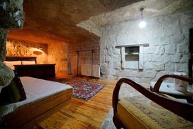 Emilys Cave House