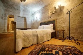 Emilys Cave House