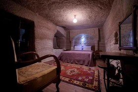 Emilys Cave House