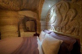 Emilys Cave House