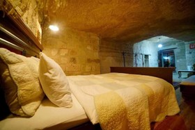 Emilys Cave House