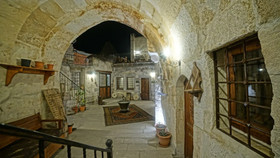 Charming Cave Hotel