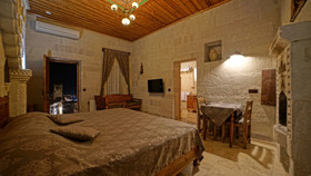 Charming Cave Hotel