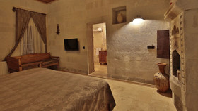 Charming Cave Hotel