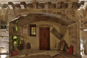Charming Cave Hotel