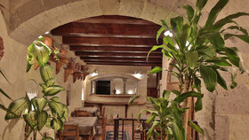 Charming Cave Hotel