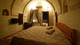 Charming Cave Hotel