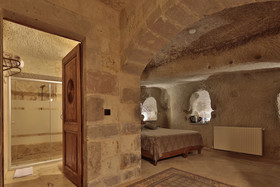 Charming Cave Hotel
