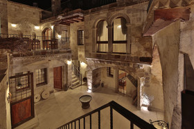 Charming Cave Hotel