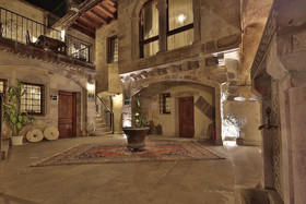 Charming Cave Hotel