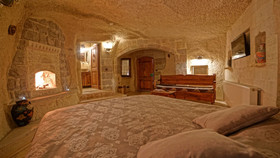Charming Cave Hotel