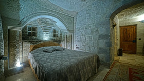 Charming Cave Hotel