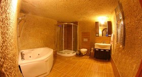 Falcon Cave Suites