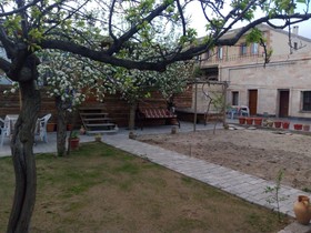 Falcon Cave Suites