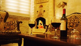 Family Cave Suite Hotel