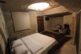 Family Cave Suite Hotel