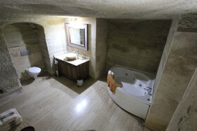 Family Cave Suite Hotel